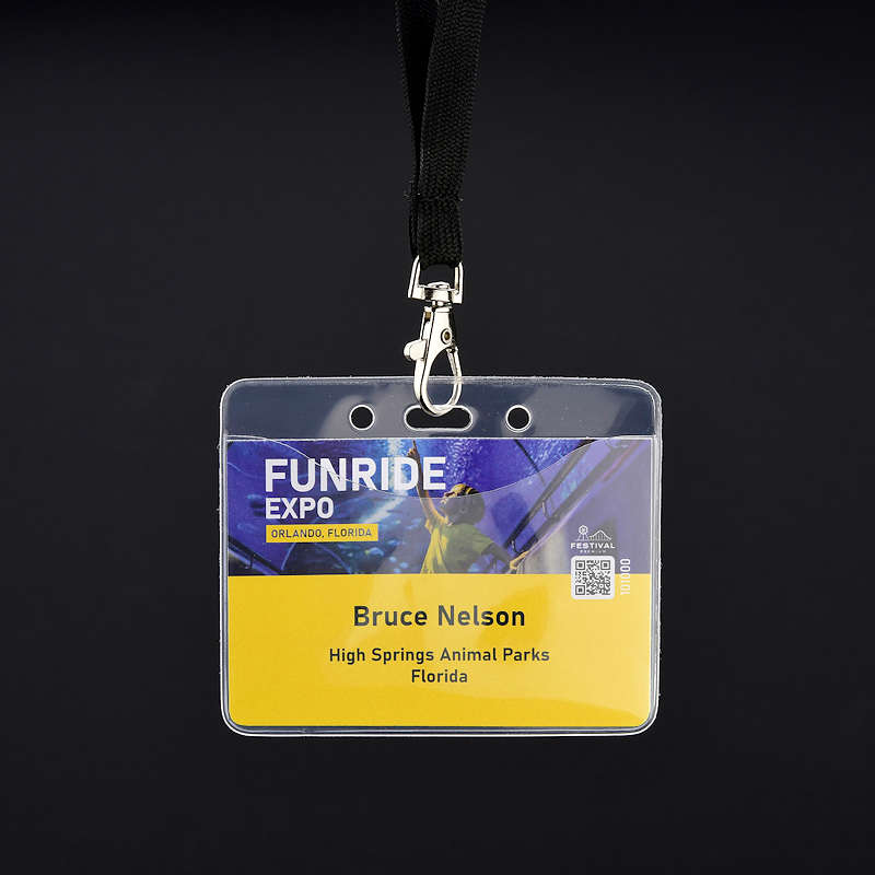 Kirkas Ekologinen ClearGreen nimilappukotelo joka ei sisällä PVC, PBA tai flataatteja