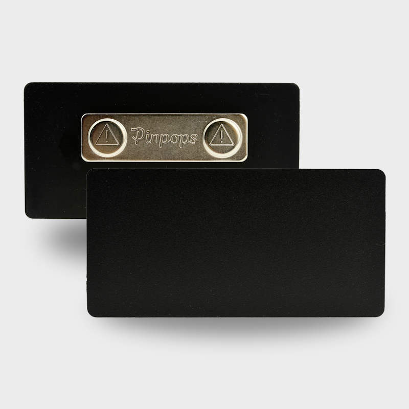 Magneettikiinnitys Uudestaan nimikoitava liitutaulupintainen nimikyltti ja nesteliitutussi