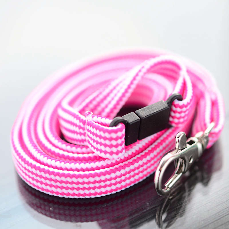 Cotton Candy Retro Classic 10mm kaulanauha turvalukolla ja papukaijaklipsillä