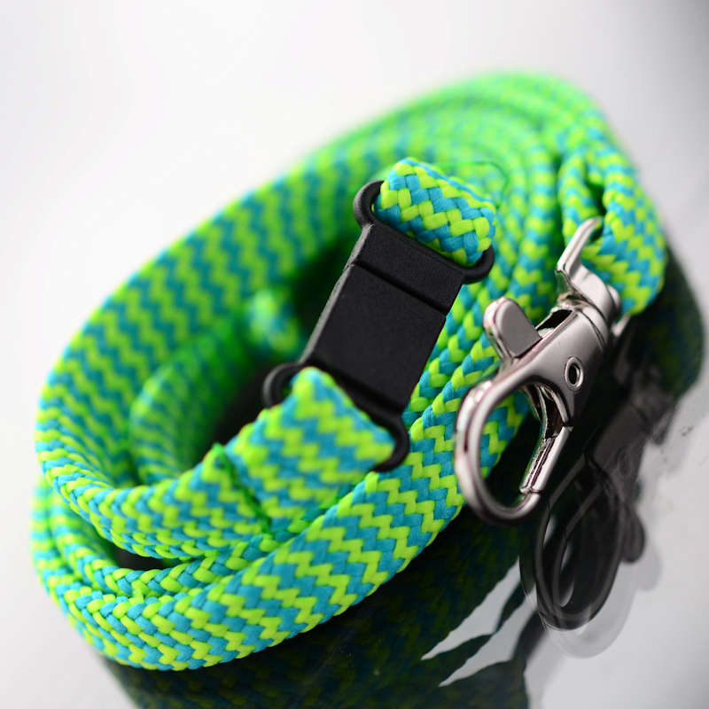 Sour Apple Retro Classic 10mm kaulanauha turvalukolla ja papukaijaklipsillä