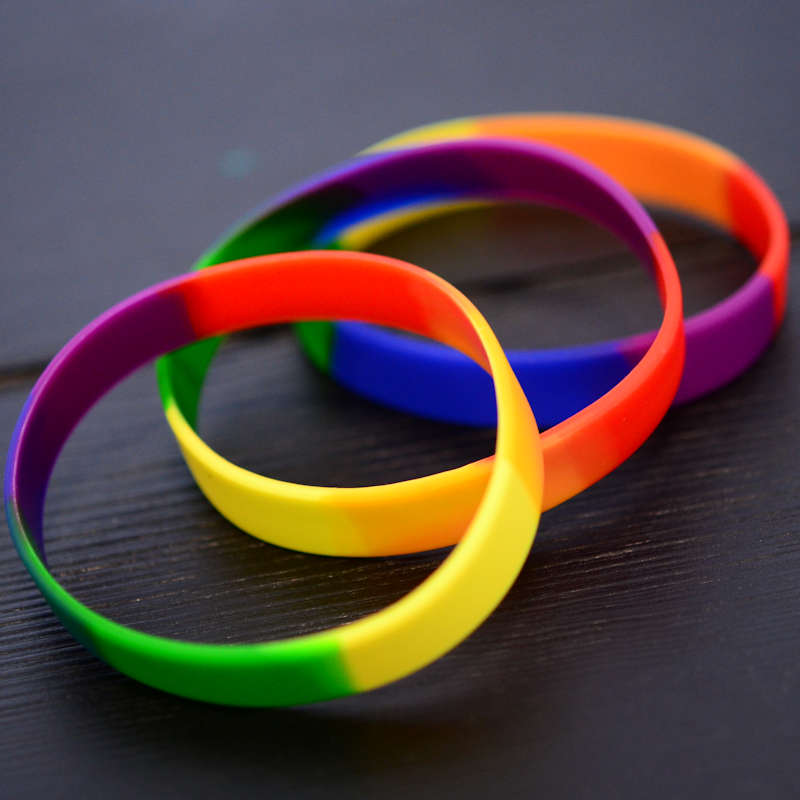 Pride värit Silikoniranneke varastotuotteena