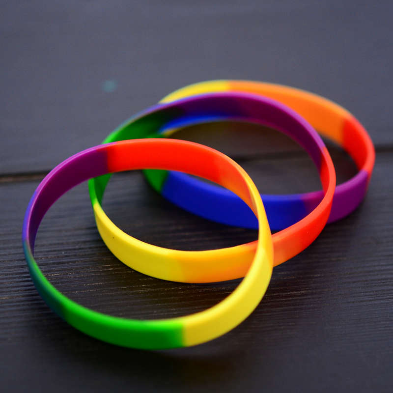 Pride värit Silikoniranneke varastotuotteena
