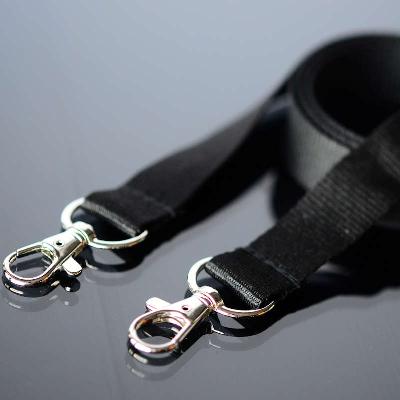 Musta Avainnauha 20mm kahdella klipsillä, ei turvalukkoa, pehmeä materiaali