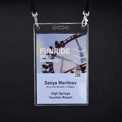 Kirkas A6 postikorttikokoinen iso joustava vinyylitasku