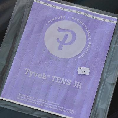 Laventeli Tyvek Tens ranneke pysyvästi liimautuvalla tarrapinnalla