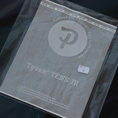 Hopea (metallinhohto) Tyvek Tens ranneke pysyvästi liimautuvalla tarrapinnalla