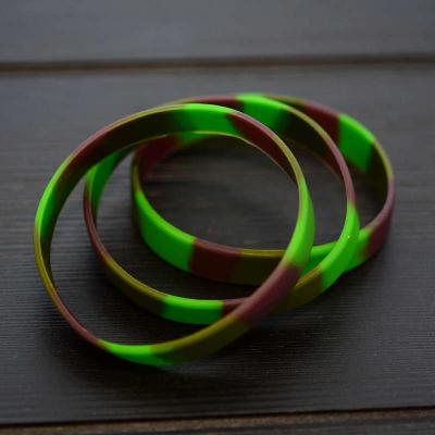 Camo maastokuvio Silikoniranneke varastotuotteena